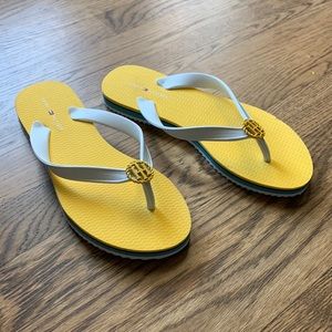 NEW Tommy Hilfiger flip flops